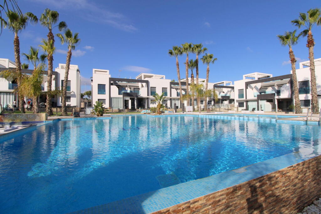 Main image of property: Valencia, Alicante, La Zenia