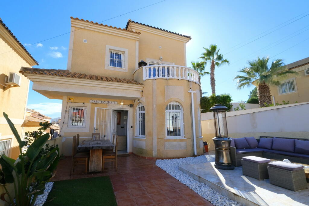 Main image of property: Valencia, Alicante, Villamartin