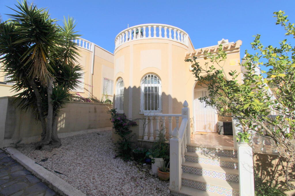 Main image of property: Valencia, Alicante, Villamartin