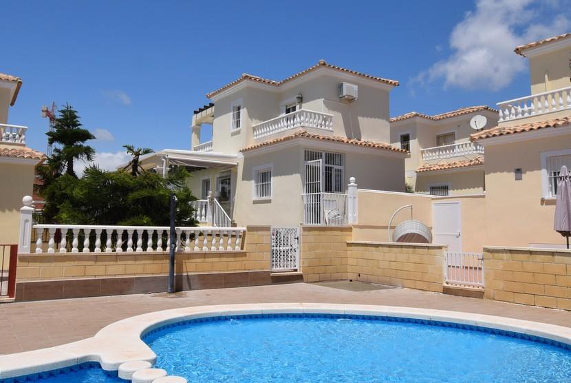 2 bedroom villa for sale in Valencia, Alicante, Cabo Roig, Spain