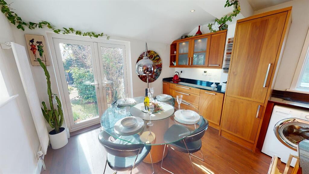 2 bedroom semidetached house for sale in Gloweth Villas, Truro, TR1