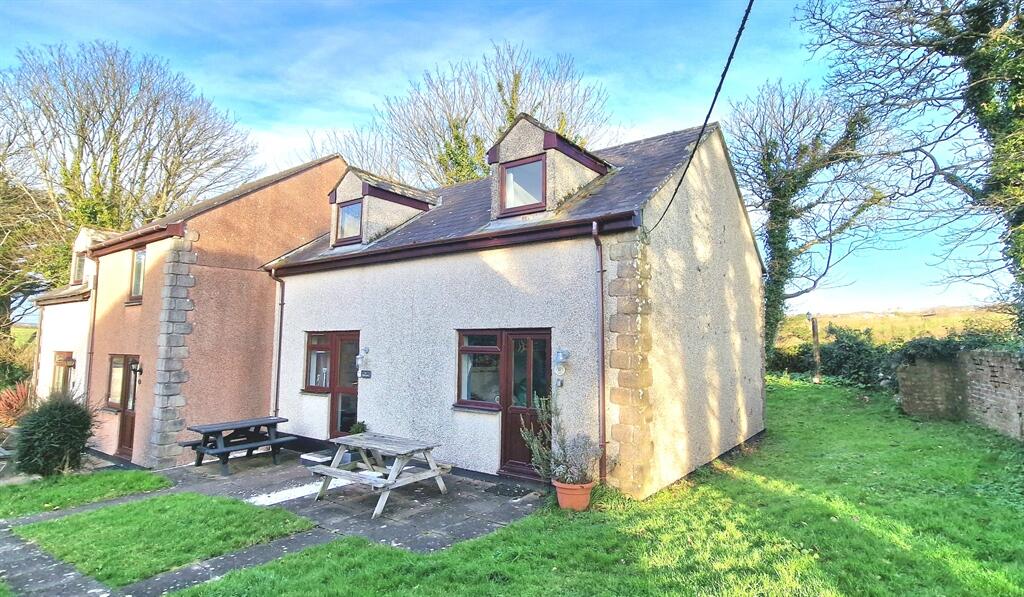 2 bedroom end of terrace house for sale in Old Court, Kenegie Manor, TR20