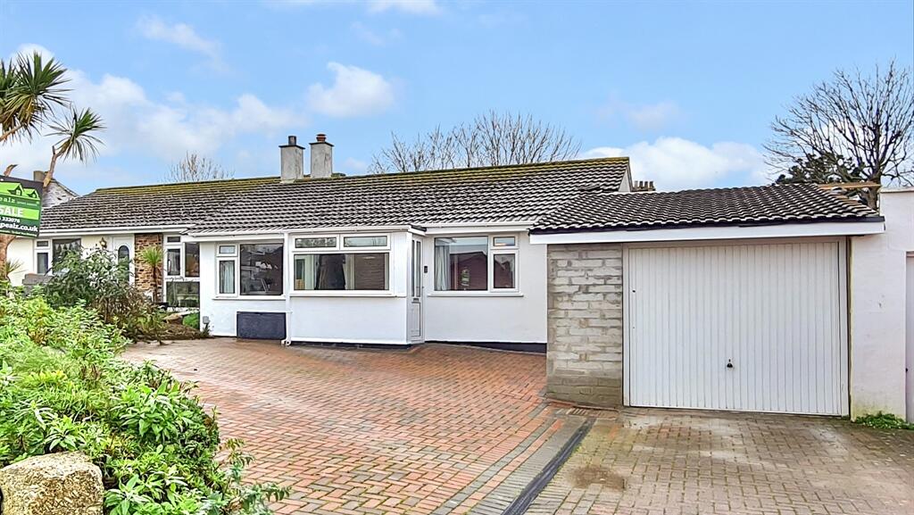 3 bedroom semidetached bungalow for sale in Reens, Heamoor, Penzance
