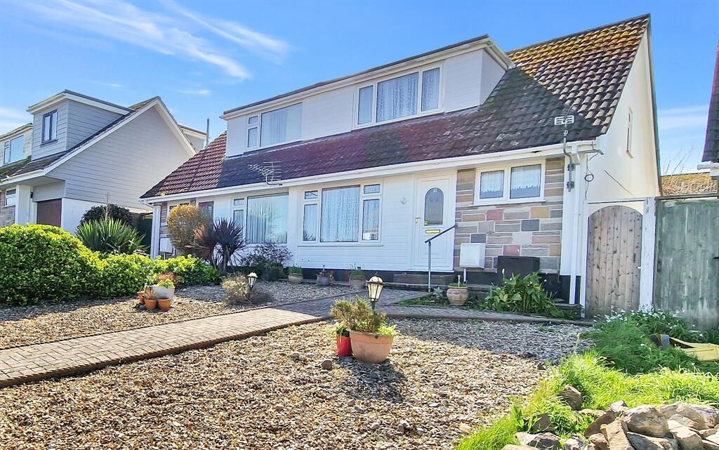2 bedroom semidetached house for sale in Newlyn, Penzance., TR18