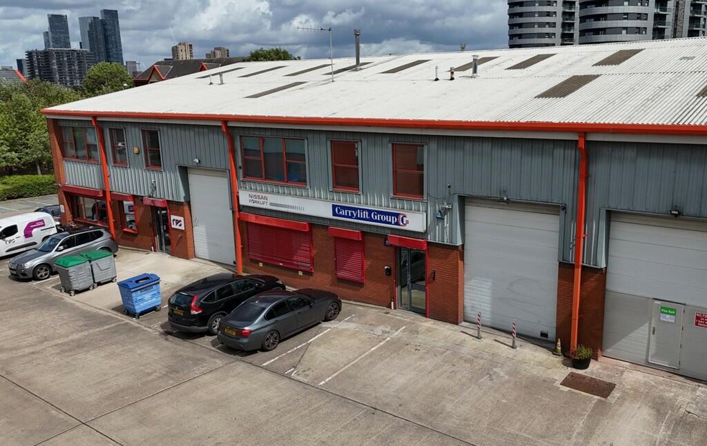 Main image of property: Unit 10, Waters Edge Business Park, Modwen Road, Salford, Greater Manchester, M5 3EZ