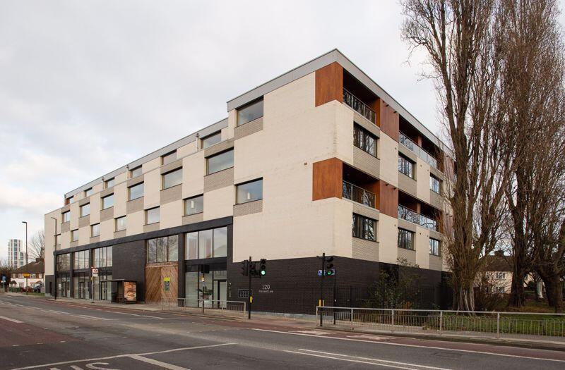 Main image of property: Flat 6, 120 Blackwall Lane, Greenwich, SE10 0SP