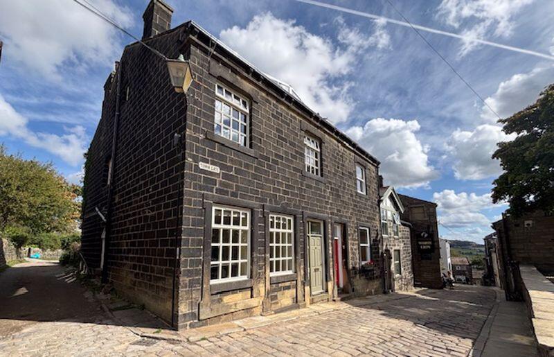 Main image of property: Towngate, Hebden Bridge