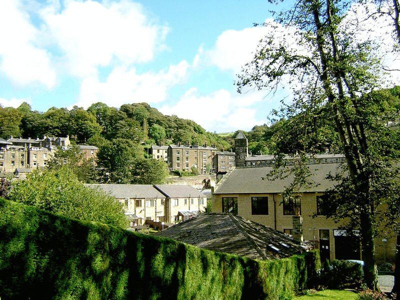6 bedroom detached house for sale in Hangingroyd Lane, Hebden Bridge, HX7