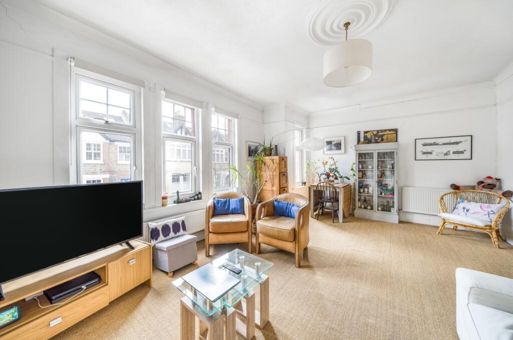 2 bedroom flat for sale in Dinsdale Road London SE3