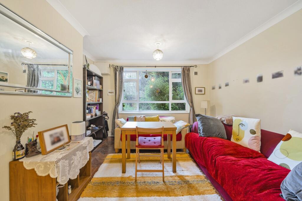 1 bedroom flat for rent in Park Road Blackheath SE3