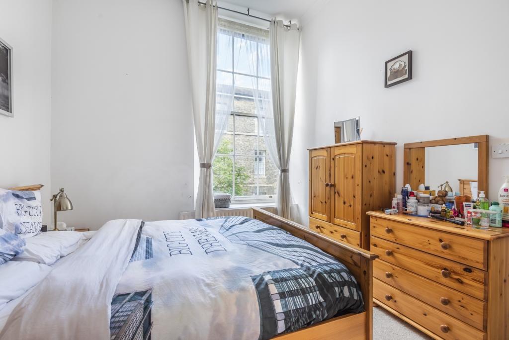 2 bedroom flat for sale in Gilbert Close Royal Herbert Pavilions SE18