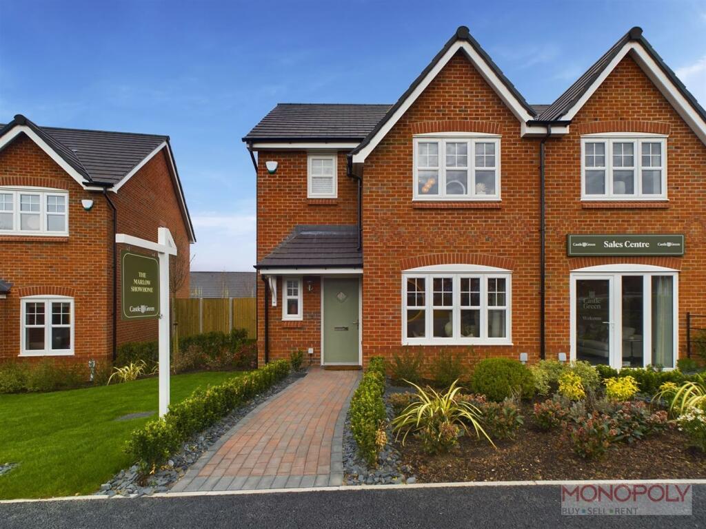 3 bedroom semidetached house for sale in Llys Y Coed, Rhosrobin