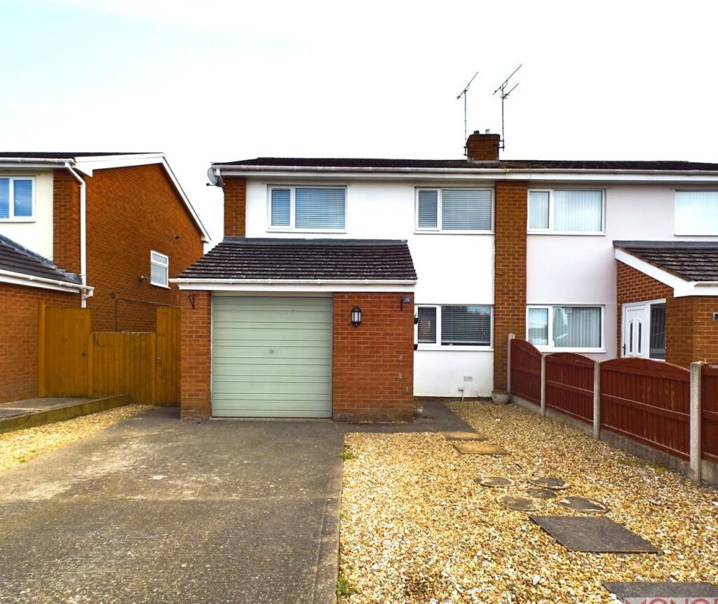 3 bedroom semidetached house for sale in Mile Barn Road, Wrexham, LL13