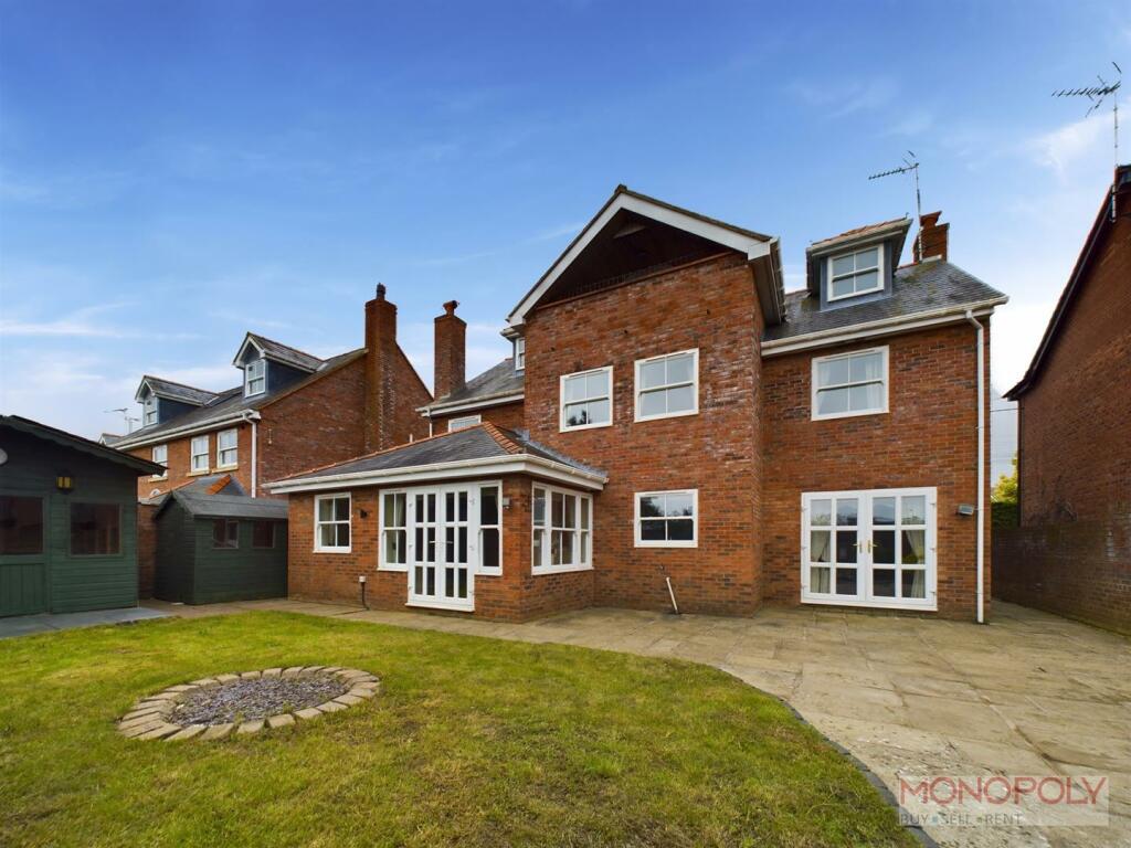 6 bedroom detached house for sale in Rosemary Lane, Rossett, Wrexham, LL12
