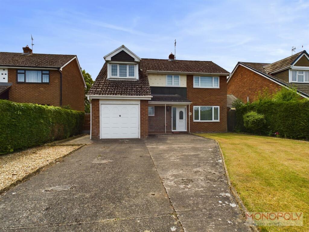 4 bedroom detached house for sale in Meadows View, Marford, Wrexham, LL12