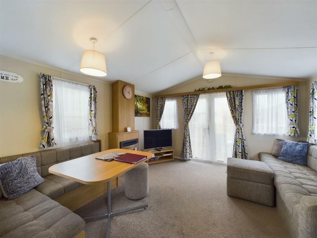 2 bedroom lodge for sale in Arkholme, Carnforth, LA6