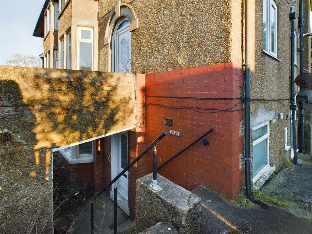 2 bedroom apartment for sale in Balmoral Road, Morecambe, LA4
