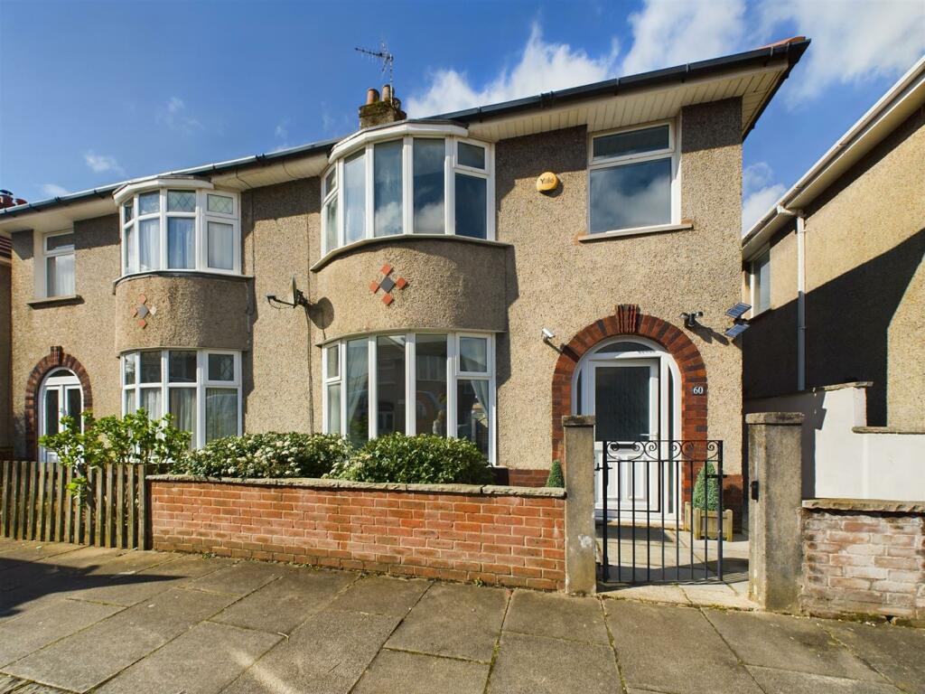 3 bedroom semidetached house for sale in Lincoln Road, Lancaster, LA1