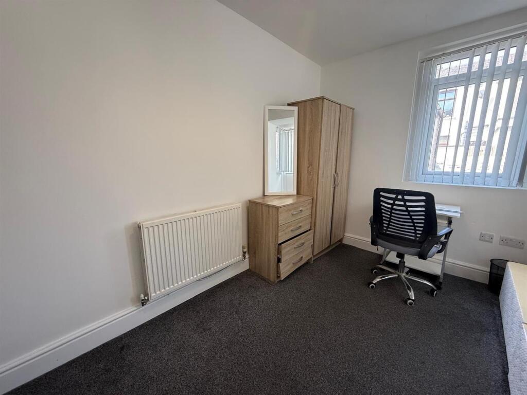 Main image of property: Room, Broadway, Lancaster