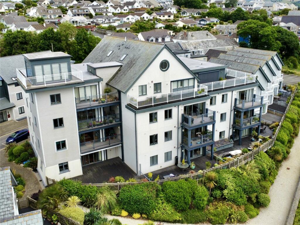 2 bedroom flat for sale in Wadebridge, Cornwall, PL27