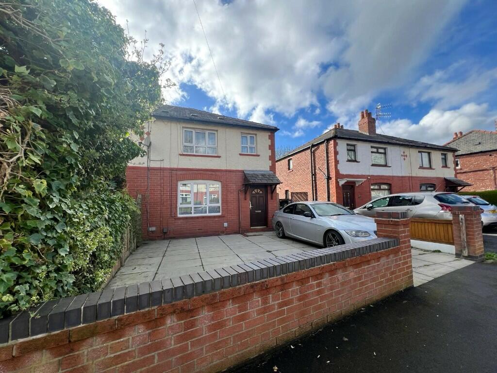 3 bedroom semidetached house for sale in Waterloo Road, Romiley
