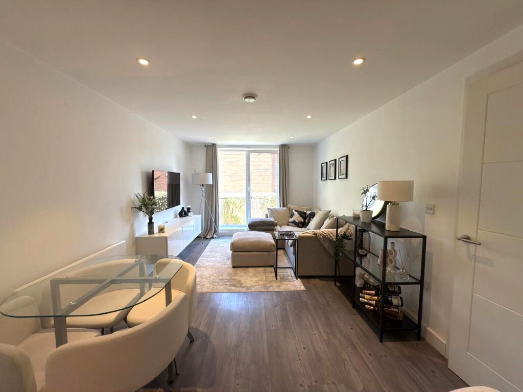 Main image of property: Davenport Park Apartments, Buxton Road, Stockport, SK2