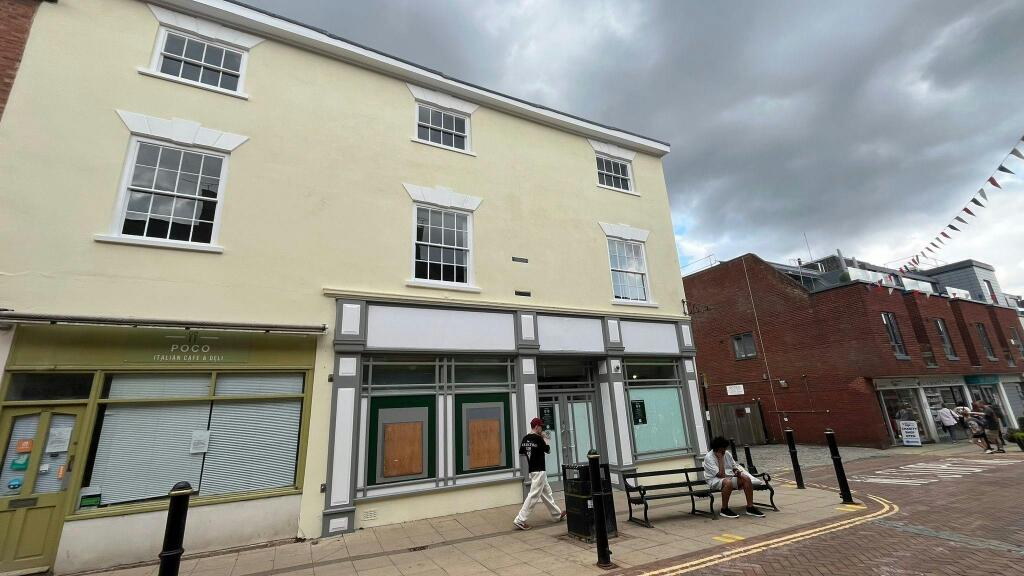 WhatsApp Image 20250801 at 162135_0d6cd4a0.jpg