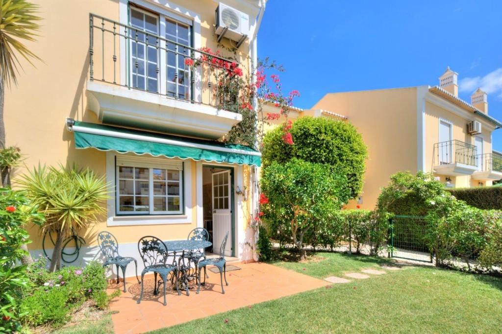 3 bedroom town house for sale in Alvor, Algarve, Portugal