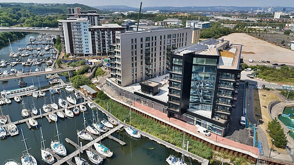 2 bedroom flat for sale in Waterford House, Watkiss Way, Cardiff, CF11