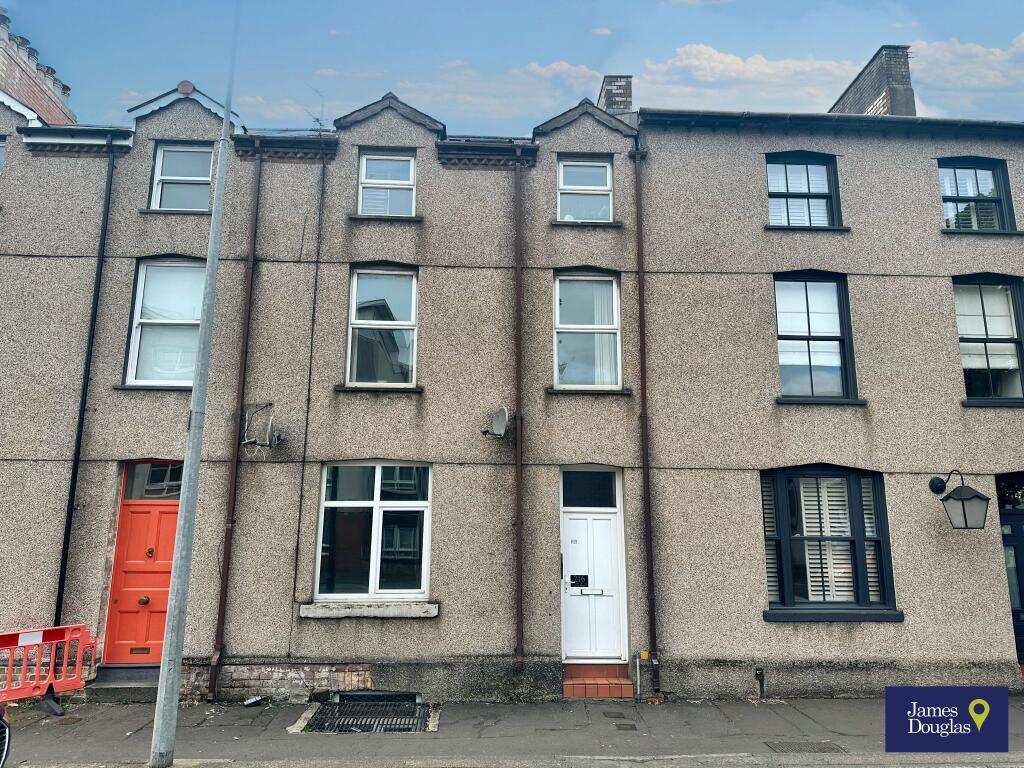 2 bedroom flat for sale in Clive Street, Grangetown, Cardiff, CF11