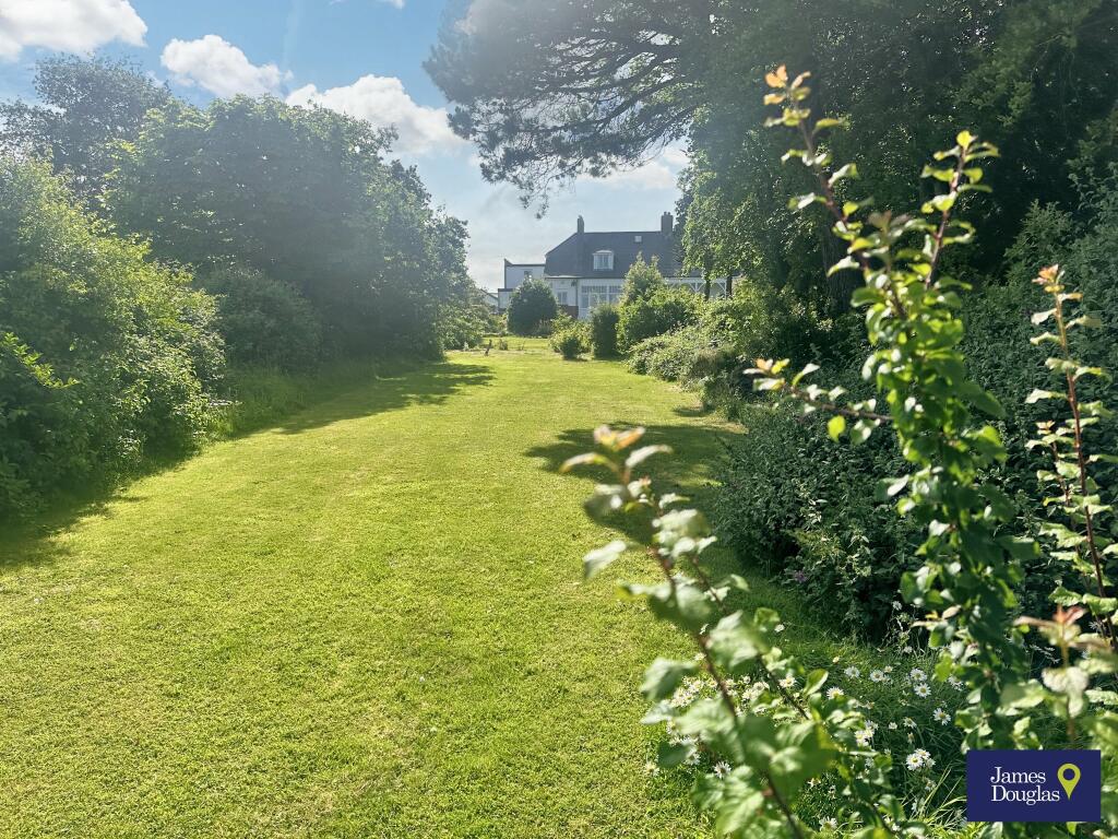 4 bedroom semidetached house for sale in Cold Knap way, Barry , , CF62