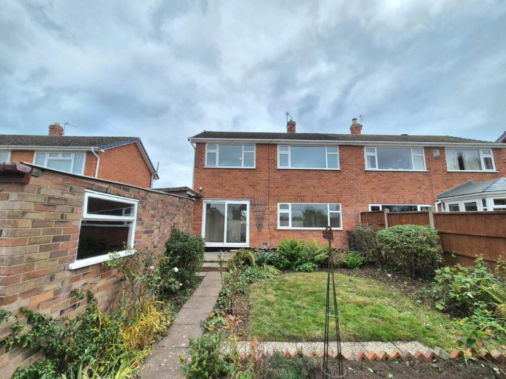 Main image of property: 16 Paddock Close, , Wellington