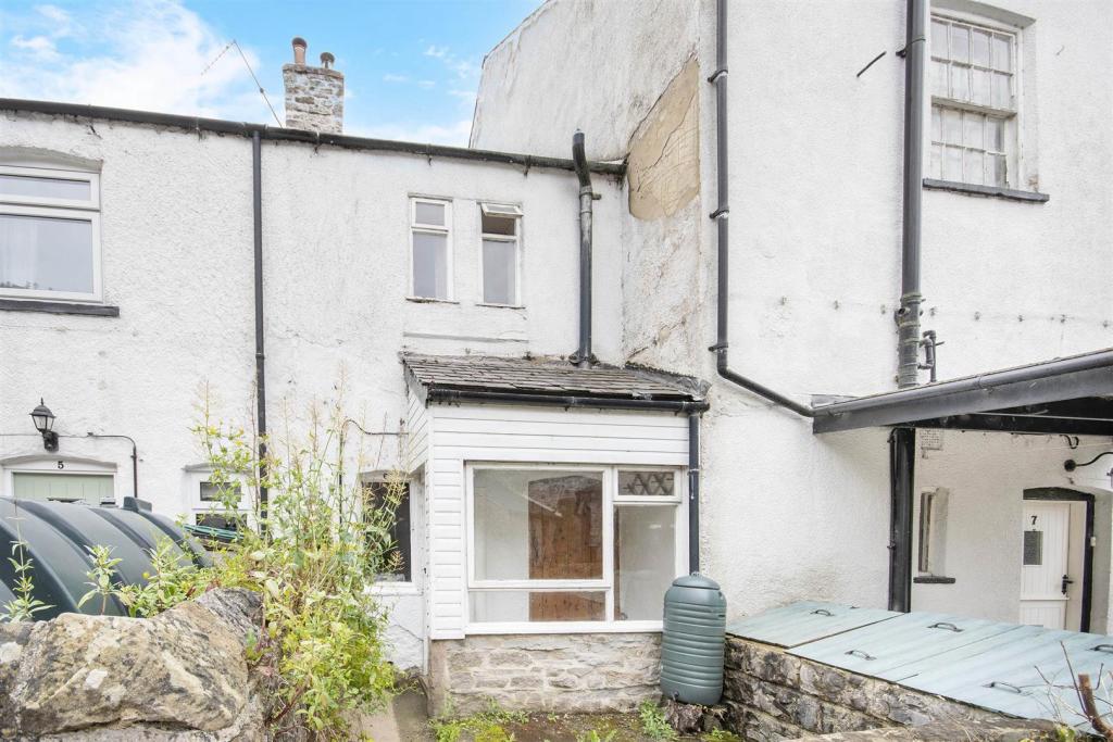 3 bedroom house for sale in Pancake Cottage, 6 Dale Terrace, Cressbrook