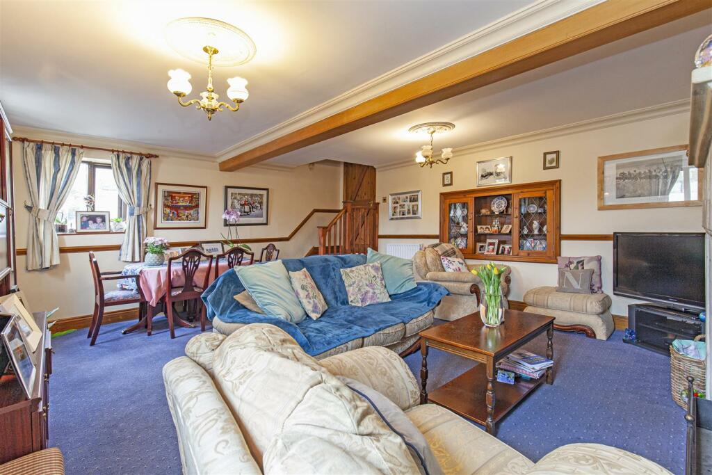 3 bedroom house for sale in Bank View, Tideswell, Buxton, SK17