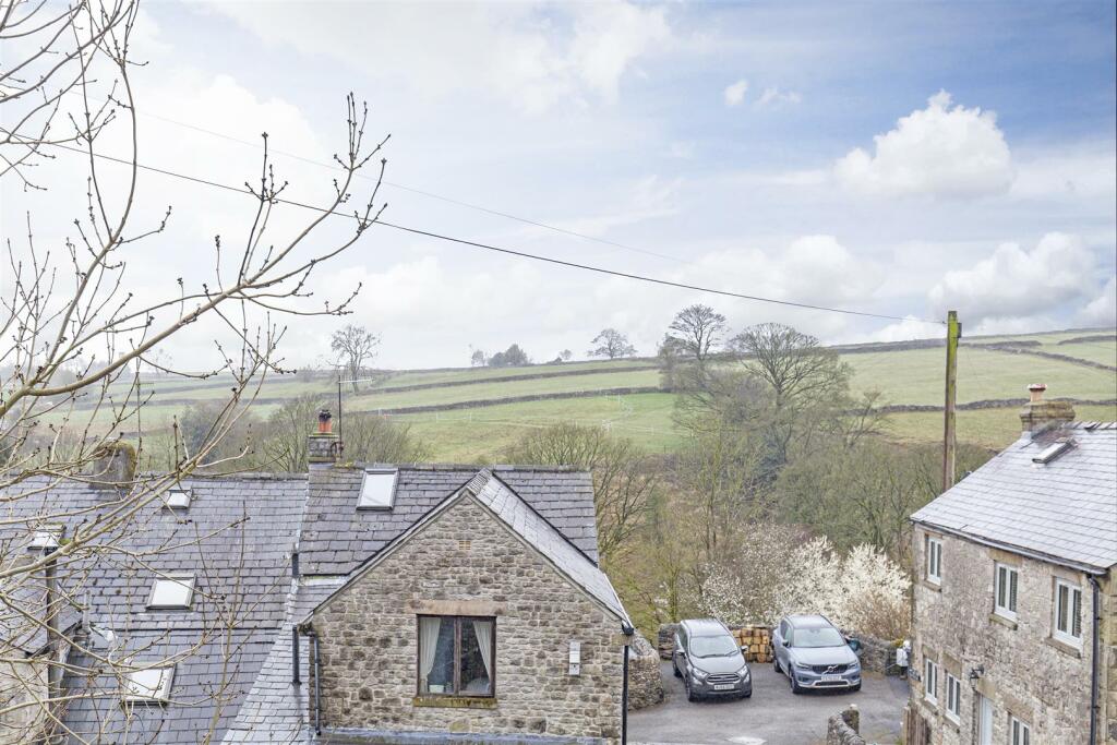 3 bedroom house for sale in Bank View, Tideswell, Buxton, SK17