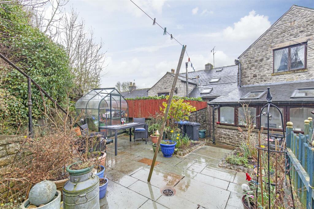 3 bedroom house for sale in Bank View, Tideswell, Buxton, SK17