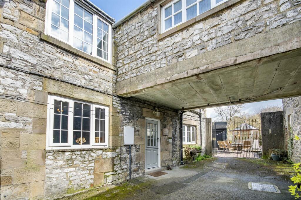 2 bedroom mews property for sale in Mill Lane, Hartington, Buxton, SK17