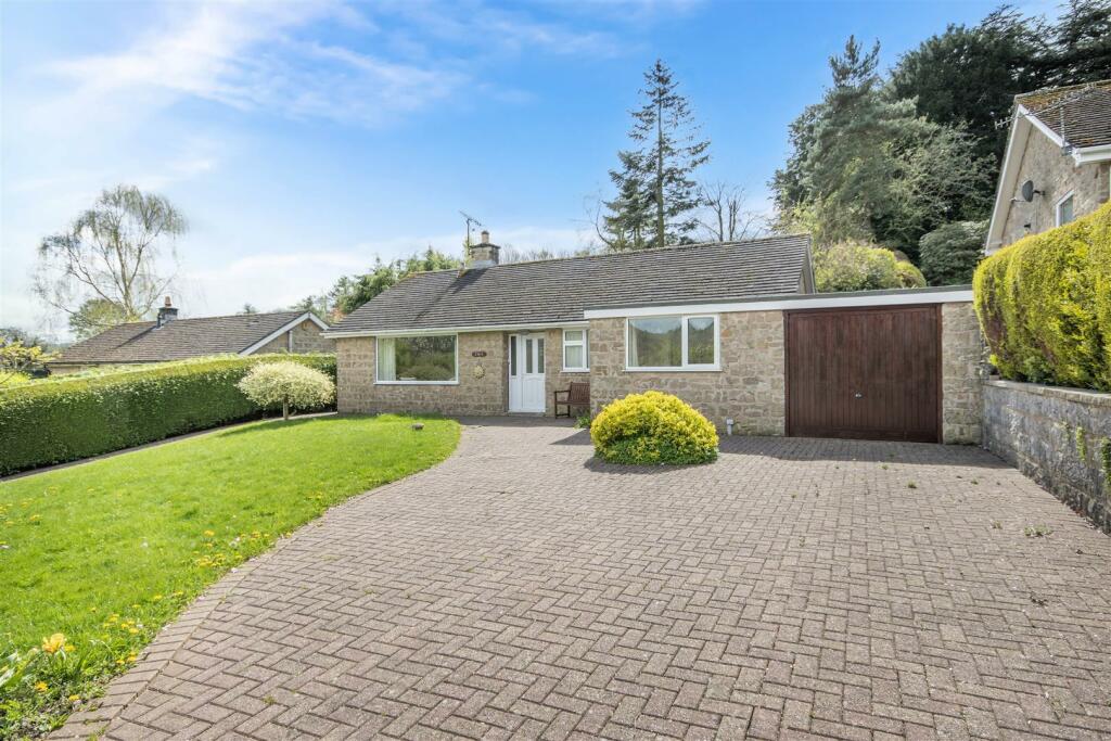 3 bedroom detached bungalow for sale in Haddon Drive, Bakewell, DE45