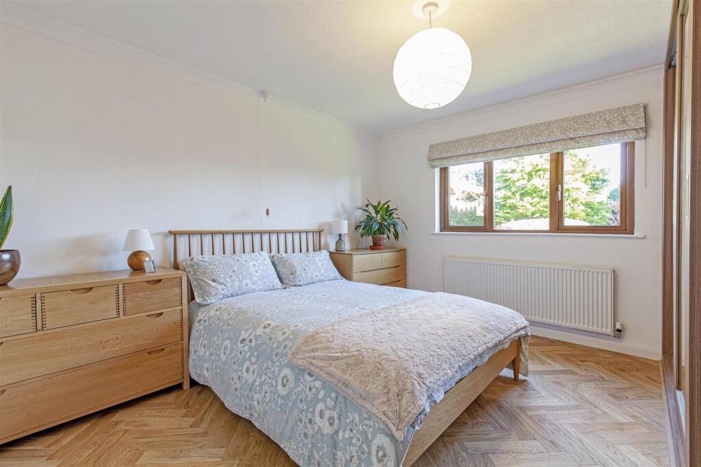 Additional property image - The Close, Great Longstone, Bakewell, Derbyshire, DE45 1TT