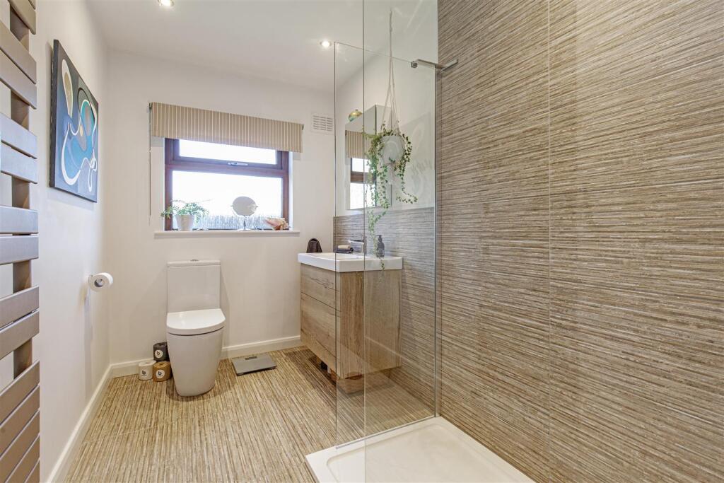 Additional property image - The Close, Great Longstone, Bakewell, Derbyshire, DE45 1TT