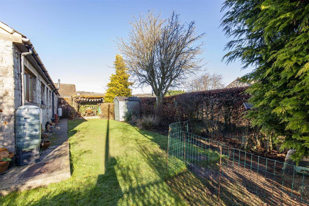 Additional property image - The Close, Great Longstone, Bakewell, Derbyshire, DE45 1TT