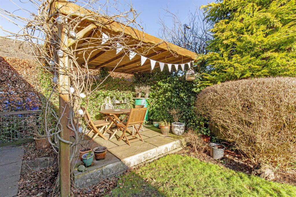 Additional property image - The Close, Great Longstone, Bakewell, Derbyshire, DE45 1TT