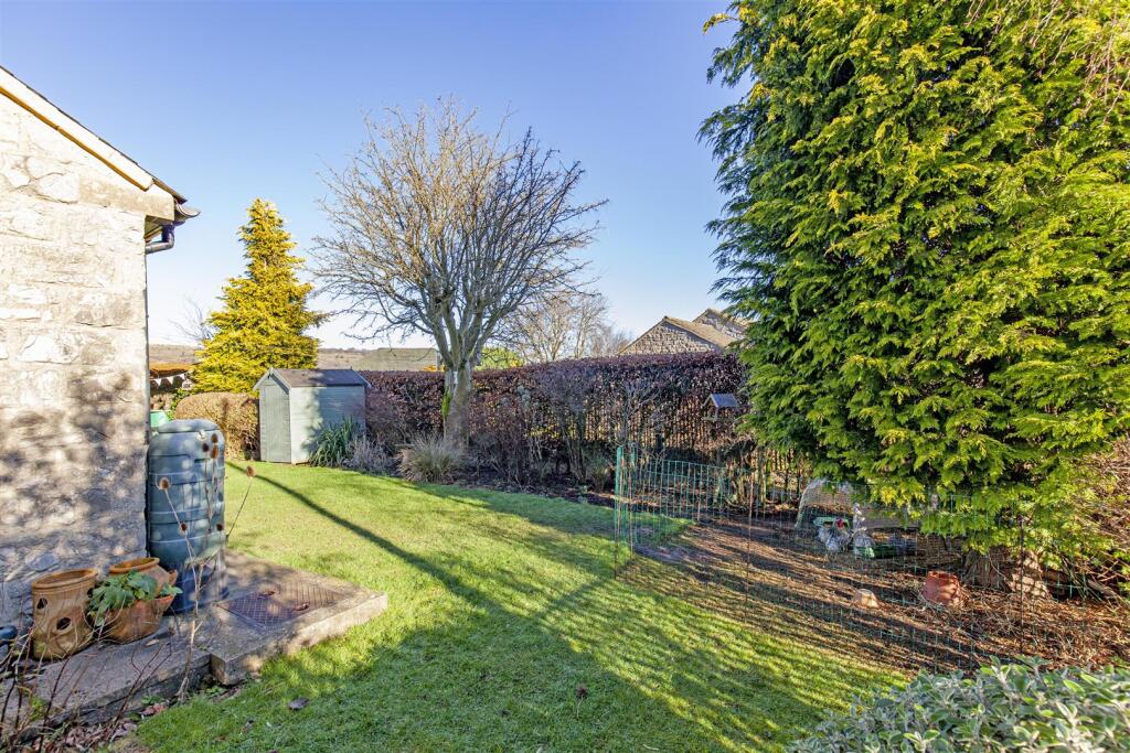 Additional property image - The Close, Great Longstone, Bakewell, Derbyshire, DE45 1TT