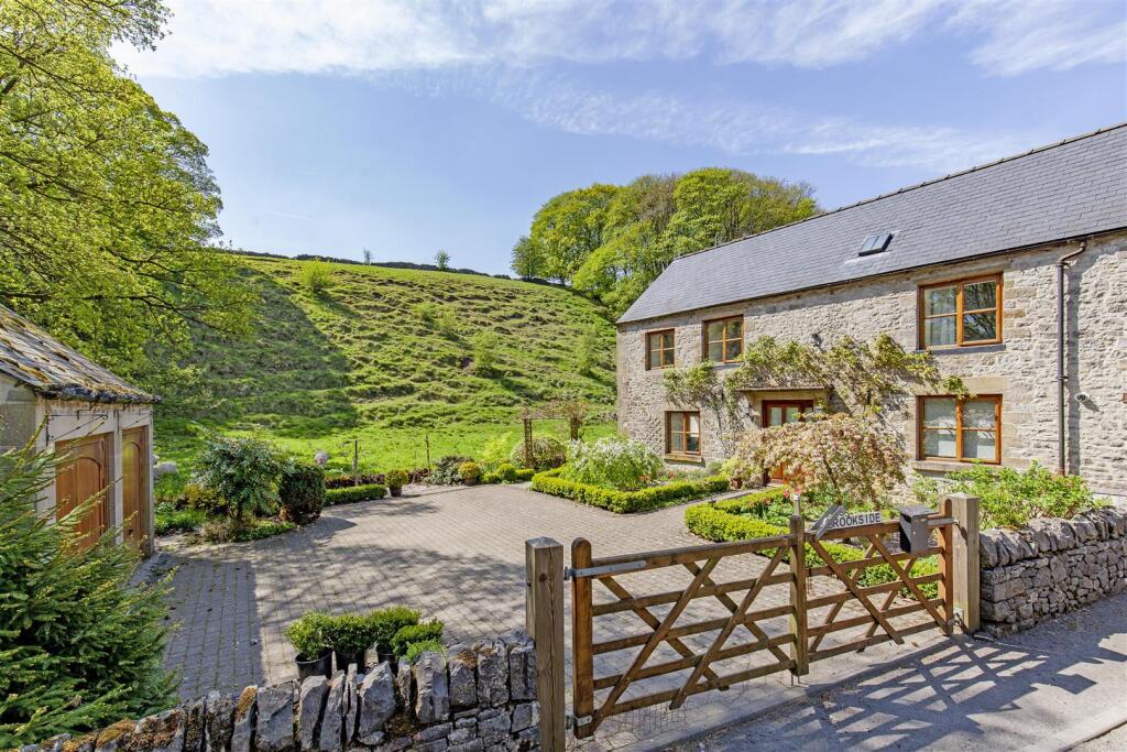 Main image of property: Brookside, Manchester Road, Tideswell, SK17 8LL