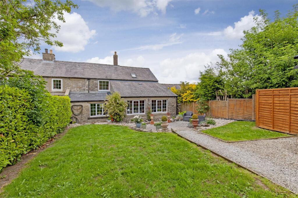 Main image of property: Wardlow, Buxton