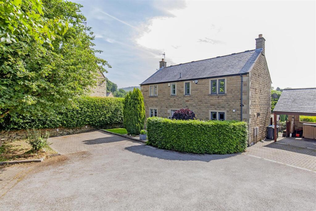 Main image of property: Elizabeth Court, Baslow, Bakewell