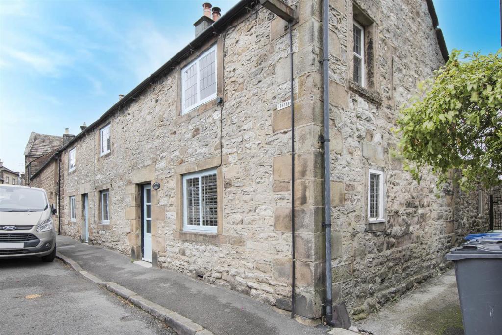 3 bedroom semidetached house for sale in Main Street, Winster, Matlock