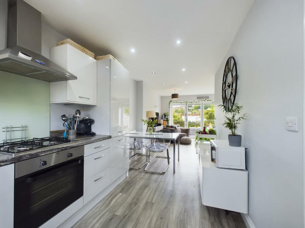 3 bedroom semidetached house for sale in Way, Shipley, BD17