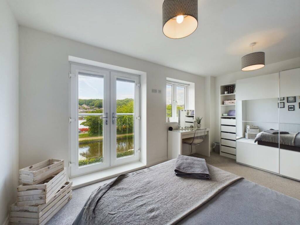 3 bedroom semidetached house for sale in Way, Shipley, BD17