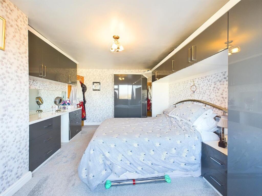Additional property image - Brook Lane, Clayton, Bradford